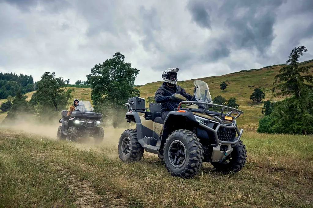 68408ceb9a3a5faa6133adde_CFORCE 1000 OVERLAND_Action (4).webp