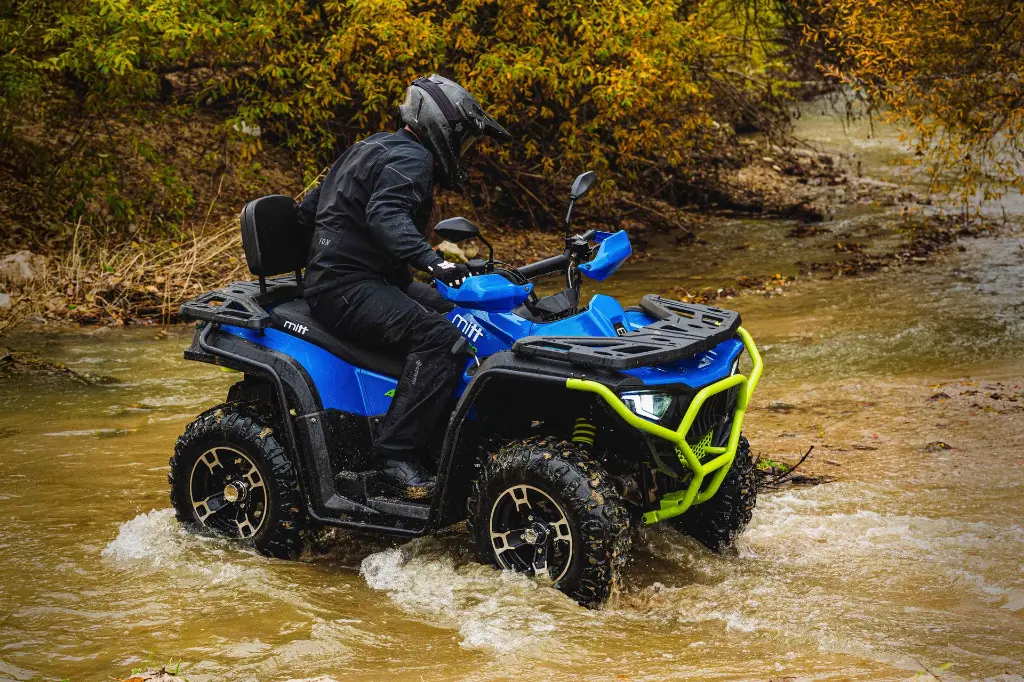 693fd9fc1b60ee036f7b2e0c_Galeria MITT 330 ATV 4X4 2.webp