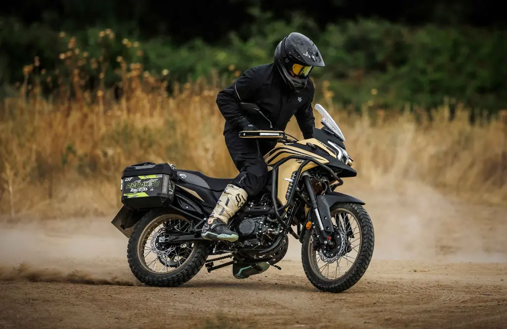 68d4f3573adad05ed12a5f49_Mitt_125_Desert-75 comprimida.webp